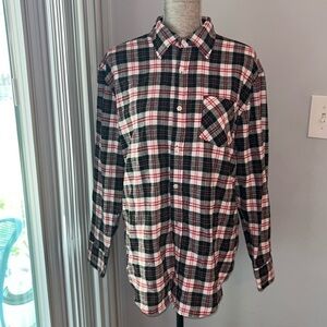 Activa Vintage Black & Red Flannel, Size Large excellent condition